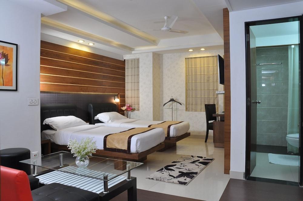 Hotel Niharika Kalkutta Kültér fotó