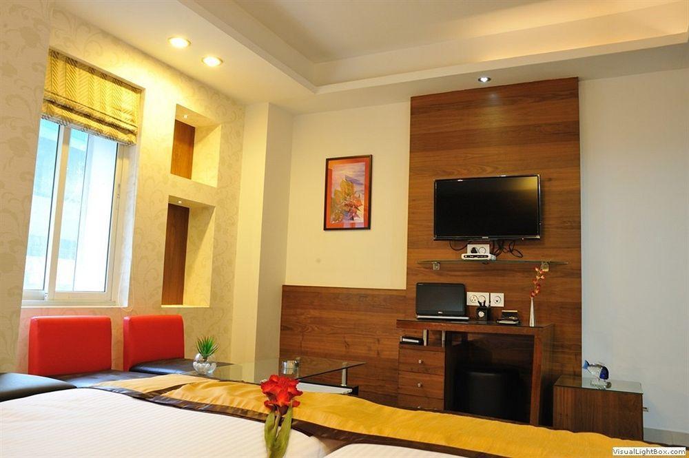 Hotel Niharika Kalkutta Kültér fotó