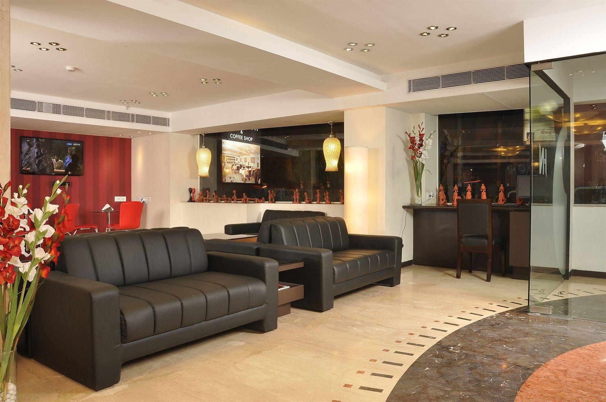 Hotel Niharika Kalkutta Kültér fotó