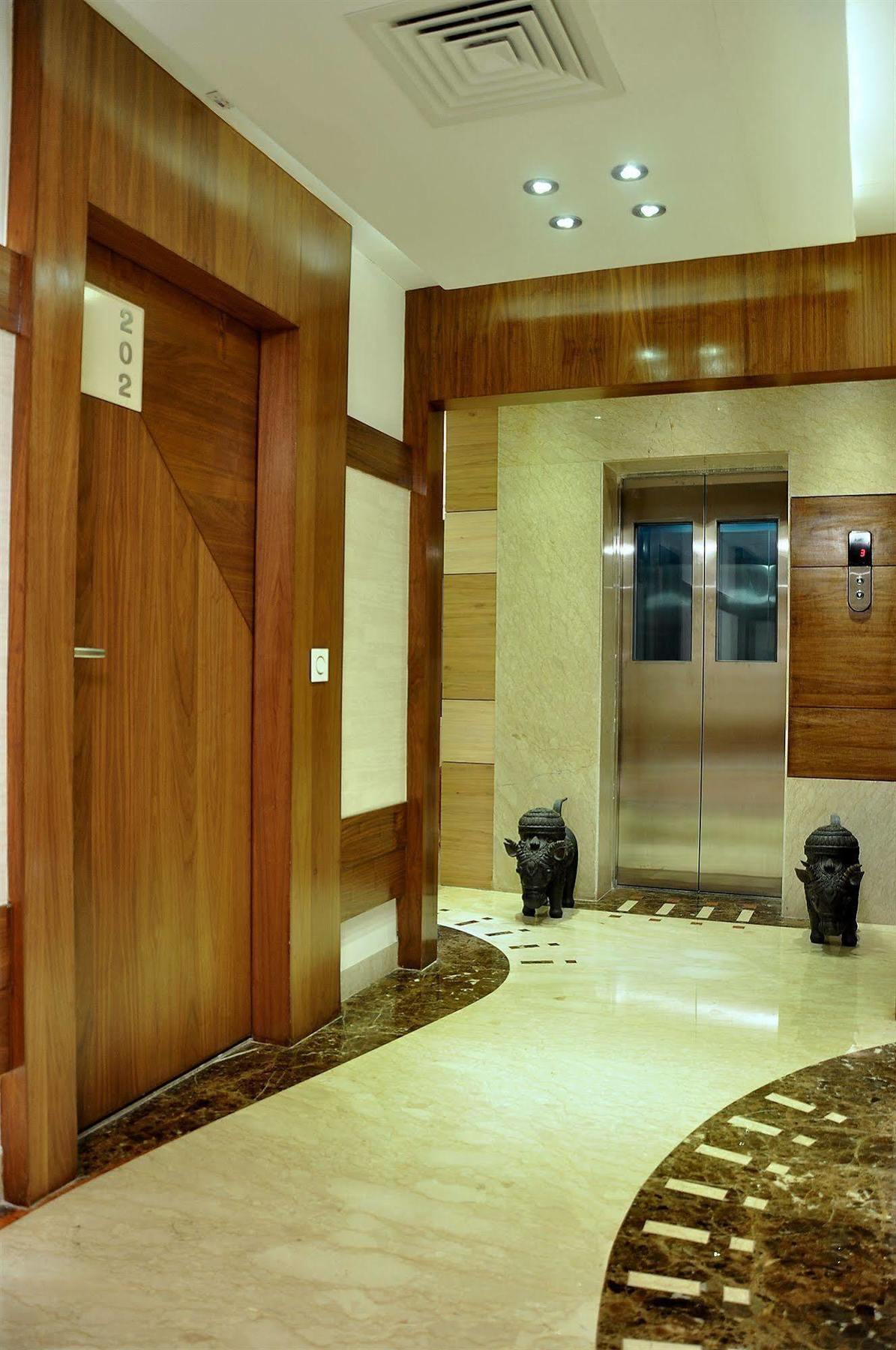 Hotel Niharika Kalkutta Kültér fotó